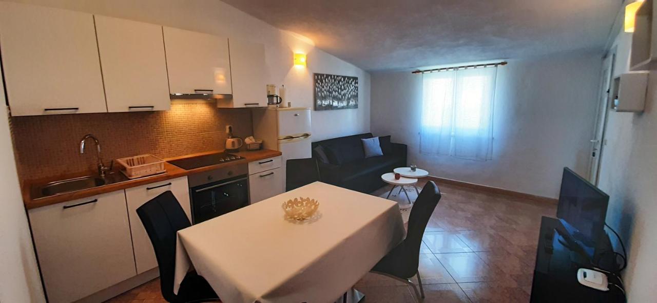 Apartments Ivka Bol Kültér fotó