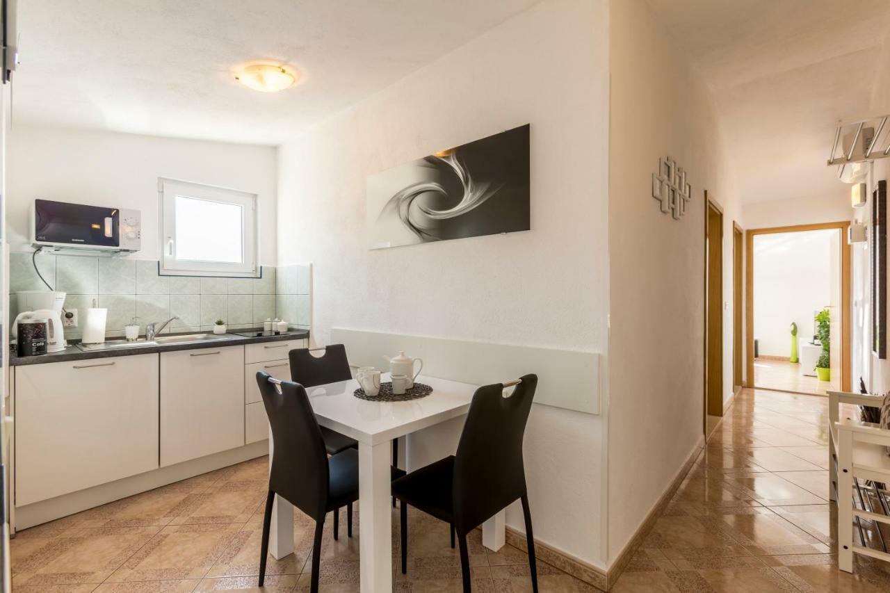 Apartments Ivka Bol Kültér fotó