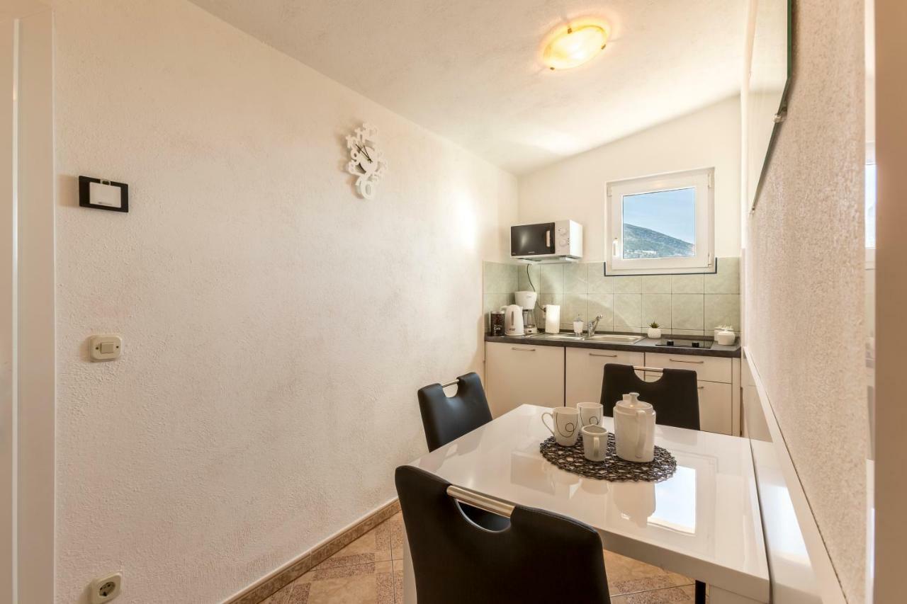 Apartments Ivka Bol Kültér fotó