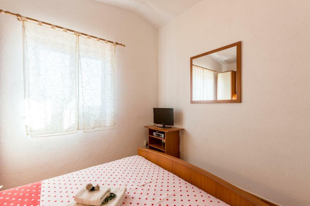 Apartments Ivka Bol Kültér fotó